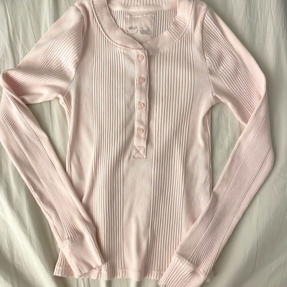 Aerie women’s road trip long sleeve Henley T-shirt, baby pink, size S